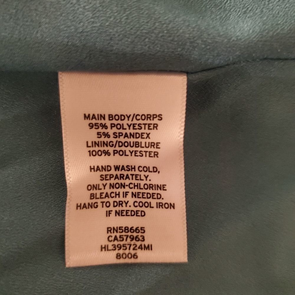 Chelsea28 Ruffle Back Shift Dress - Picture 11 of 11